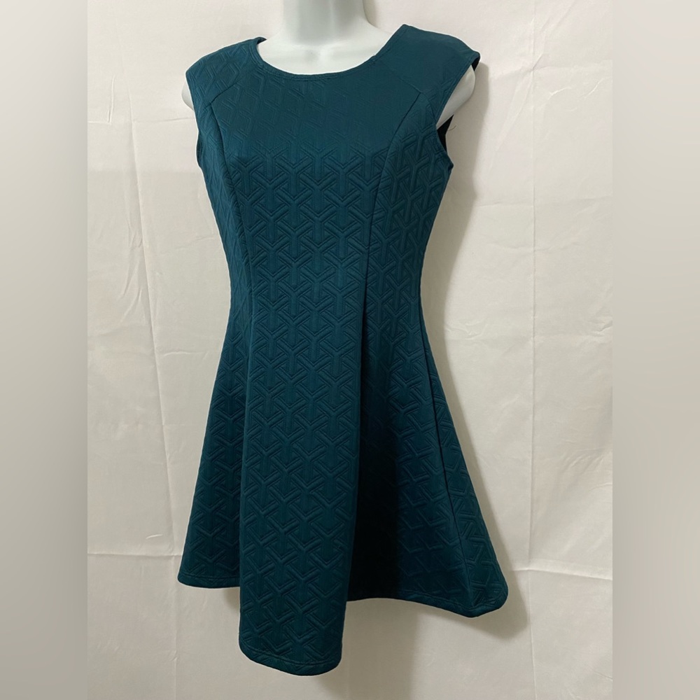 Emerald Green Short Dress Forever 21 Small Short Sleeve Bell Bottom